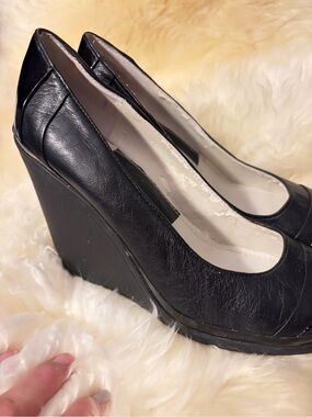 Nine West Black Wedge Pumps - Women's Classic Platform Heels